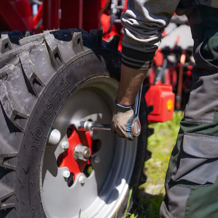 A,Mechanic,Repairs,Agricultural,Machinery.,Modern,Agricultural,Machinery,And,Equipment.